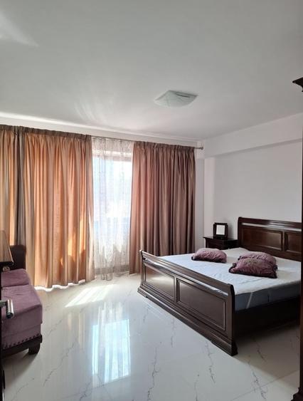 Apartament cu 3 camere decomandat în Drumul Taberei