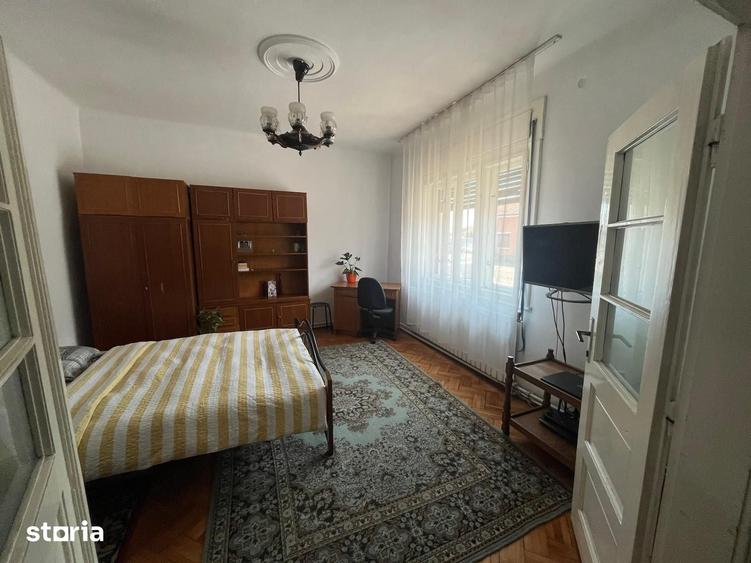 Casă cu 3 camere cu Teren 500 Mp în Central