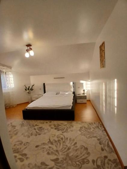 Casă individuală cu 5 camere cu Teren 2000 Mp în Exterior Nord