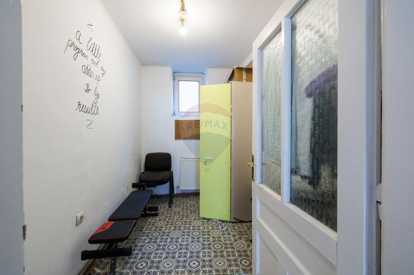 Spațiu comercial, de 200 mp, în Centrul Civic