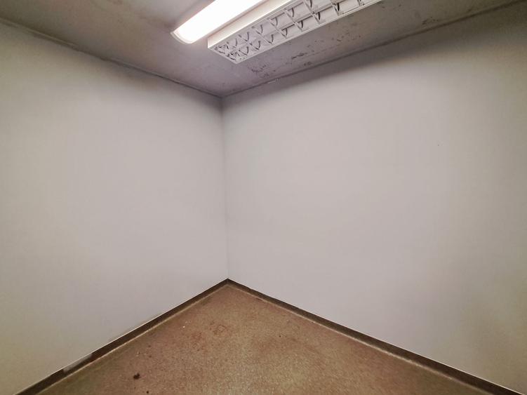Spațiu comercial, de 143.0299987793 mp, în Vitan Mall