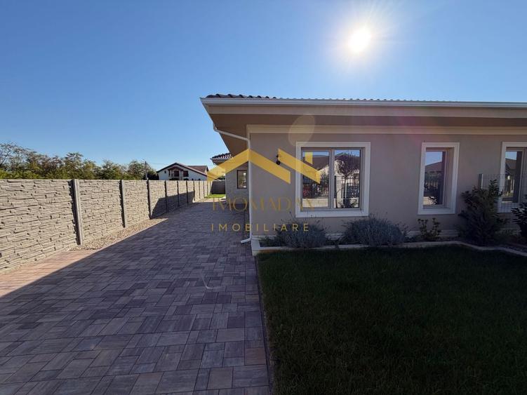 Duplex cu 3 camere cu Canalizare în Moșnița Nouă