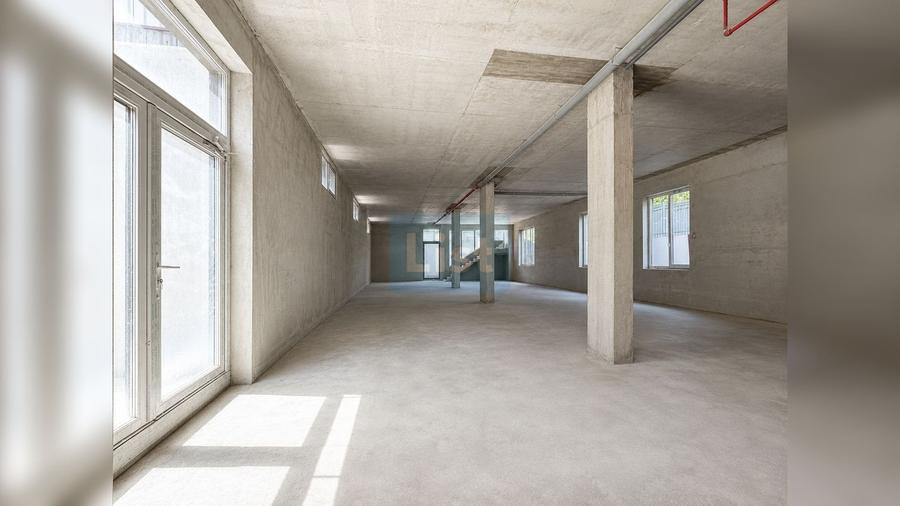 Spațiu comercial, de 177 mp, în Florești