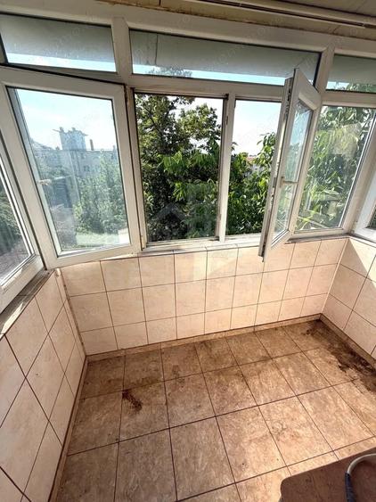 Apartament cu 2 camere semidecomandat în George Enescu