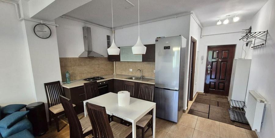 Apartament cu 3 camere semidecomandat, mobilat în Bucureștii Noi
