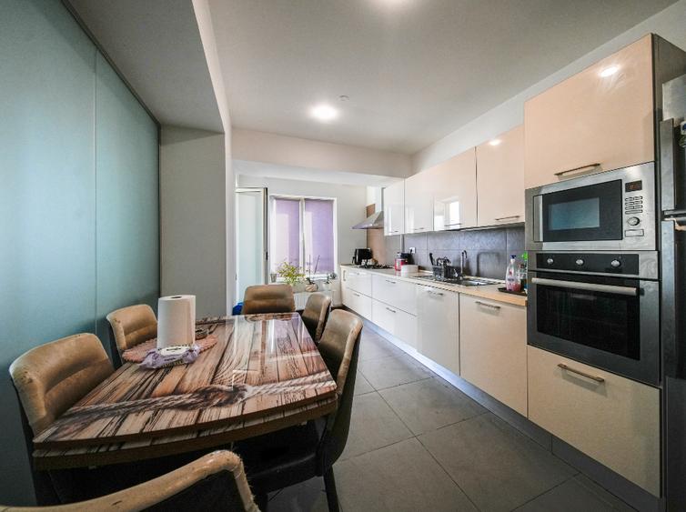 Apartament cu 3 camere decomandat, mobilat în Dristor