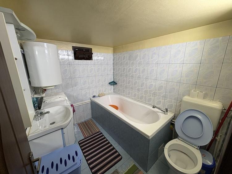 Casă cu 2 camere cu Teren 20 Mp în Dămăroaia