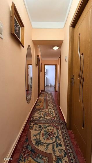 Apartament cu 3 camere decomandat în Arcu
