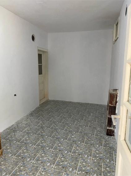 Casă cu 3 camere cu Teren 570 Mp în Central