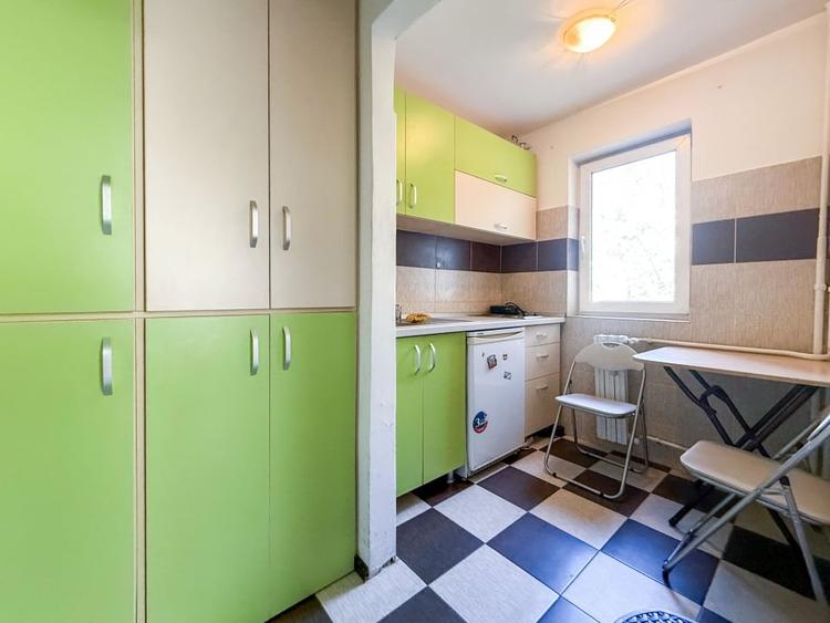 Apartament cu 2 camere semidecomandat, mobilat în Tomis Nord
