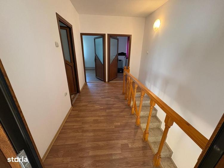 Casă cu 4 camere în Tomești