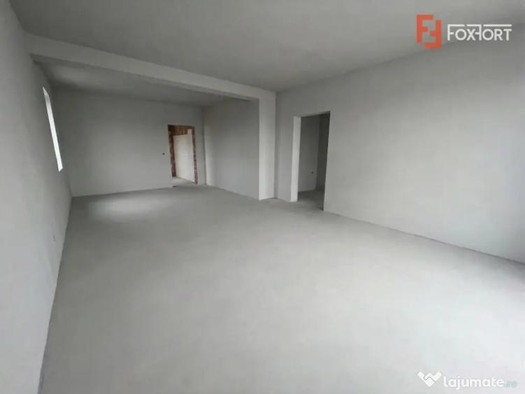 Apartament cu 2 camere decomandat în Giroc