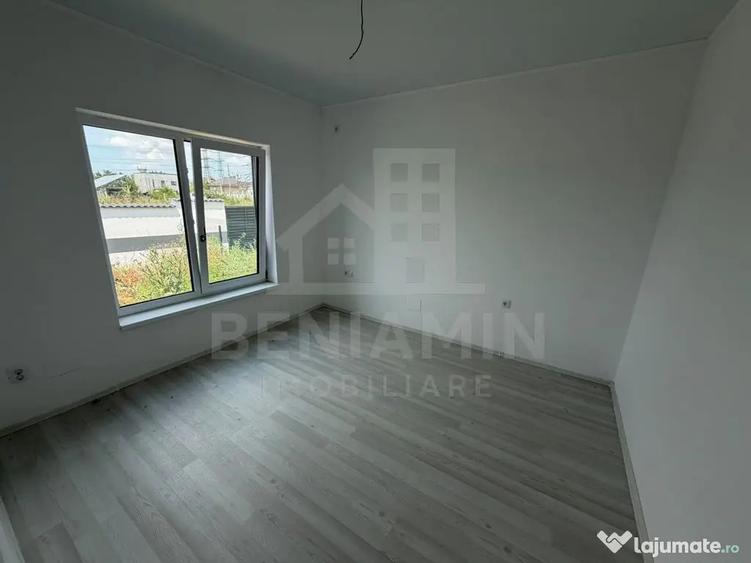 Casă cu 4 camere cu Teren 300 Mp în Preajba