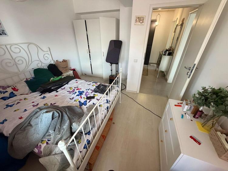 Apartament cu 3 camere decomandat, mobilat în Central