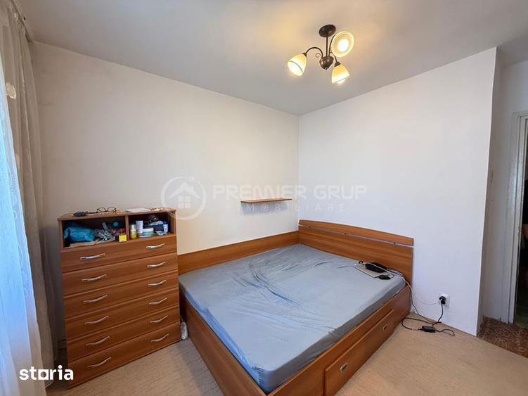Apartament cu 3 camere decomandat în Tătărași
