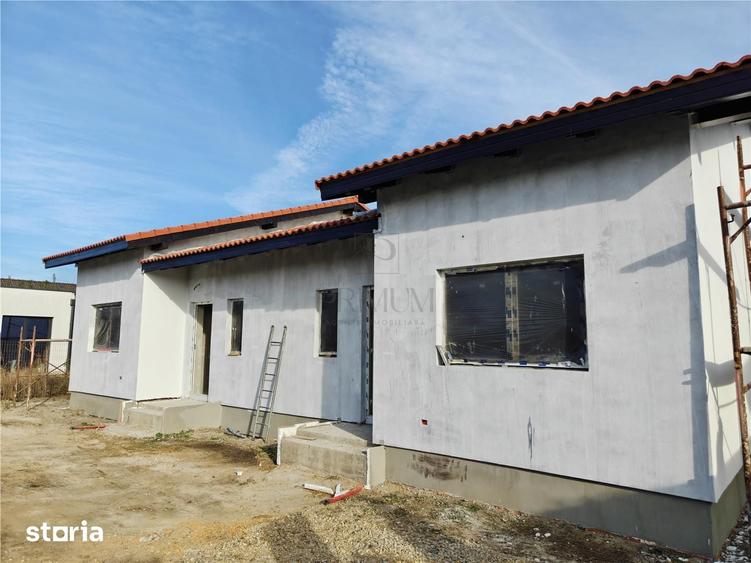 Casă cu 3 camere cu Teren 320 Mp în Moșnița Nouă