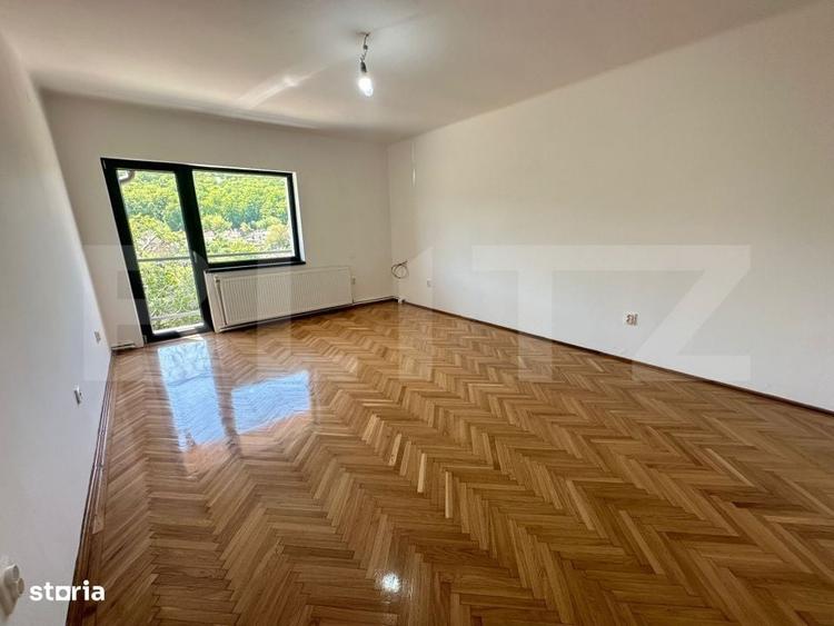 Casă cu 4 camere cu Teren 275 Mp în Central