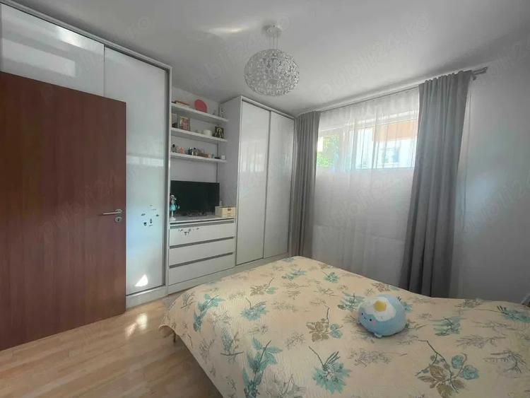 Apartament cu 2 camere decomandat în Berceni