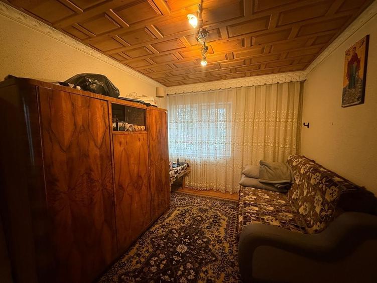 Casă individuală cu 4 camere cu Teren 832 Mp în Central
