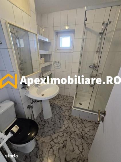 Apartament cu 2 camere decomandat în Victoriei
