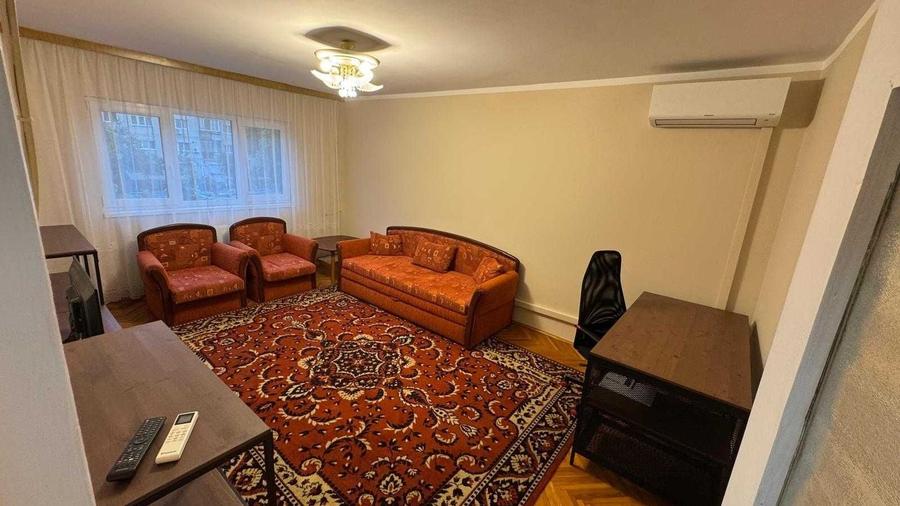 Apartament cu 2 camere decomandat în Girocului