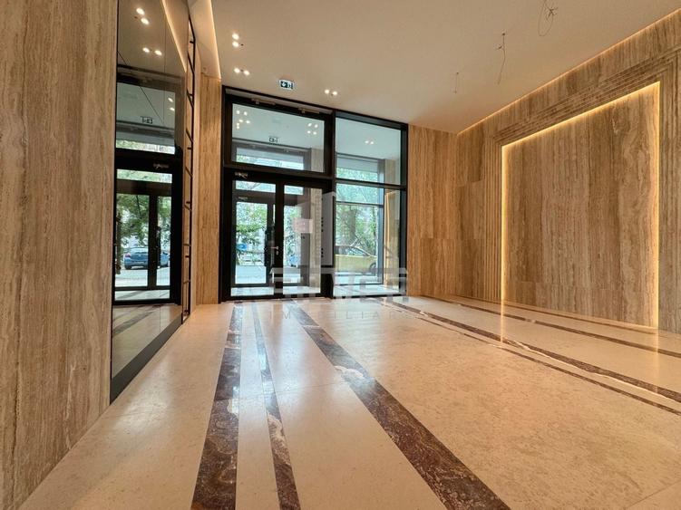 Apartament cu 3 camere semidecomandat, mobilat în Gheorgheni
