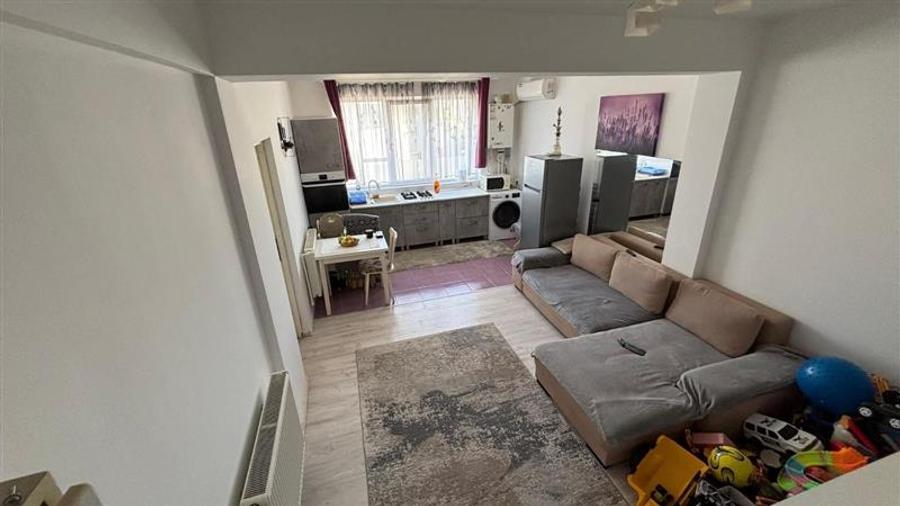 Apartament cu 2 camere nedecomandat, mobilat în Aeroport