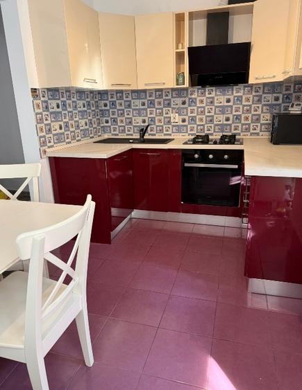 Duplex cu 5 camere cu Canalizare în Central