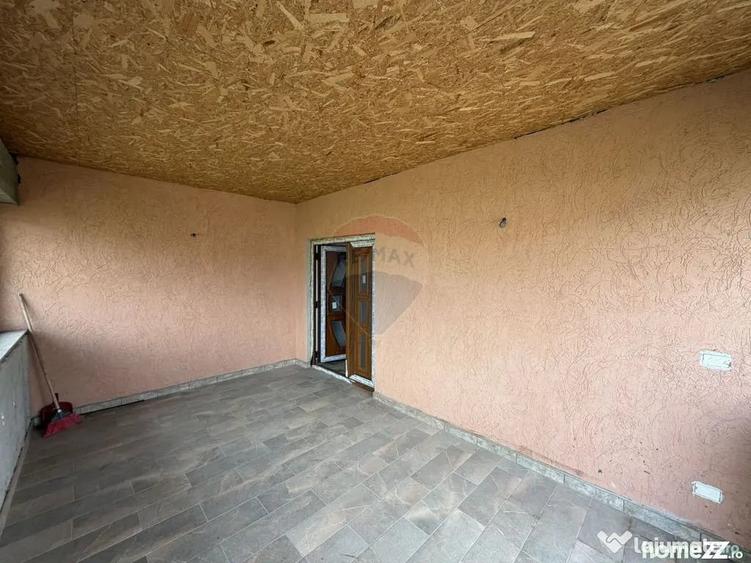 Casă cu 5 camere cu Teren 3960 Mp în Lămotești