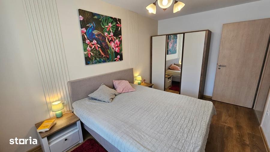Apartament cu 2 camere decomandat în Tractorul