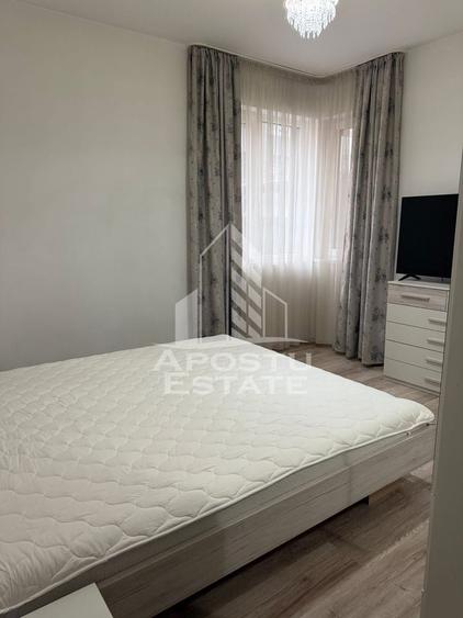 Apartament cu 3 camere decomandat, mobilat în Girocului