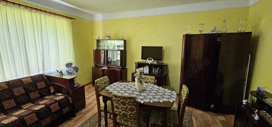 Casă cu 3 camere în Chiochiș
