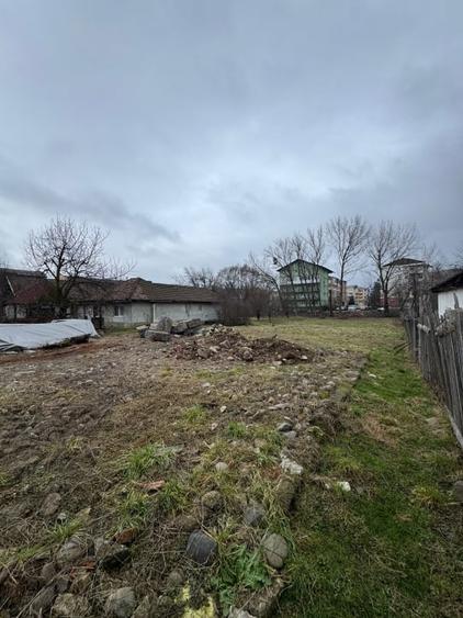 Teren Construcții intravilan de 1500 mp, în Hotvon