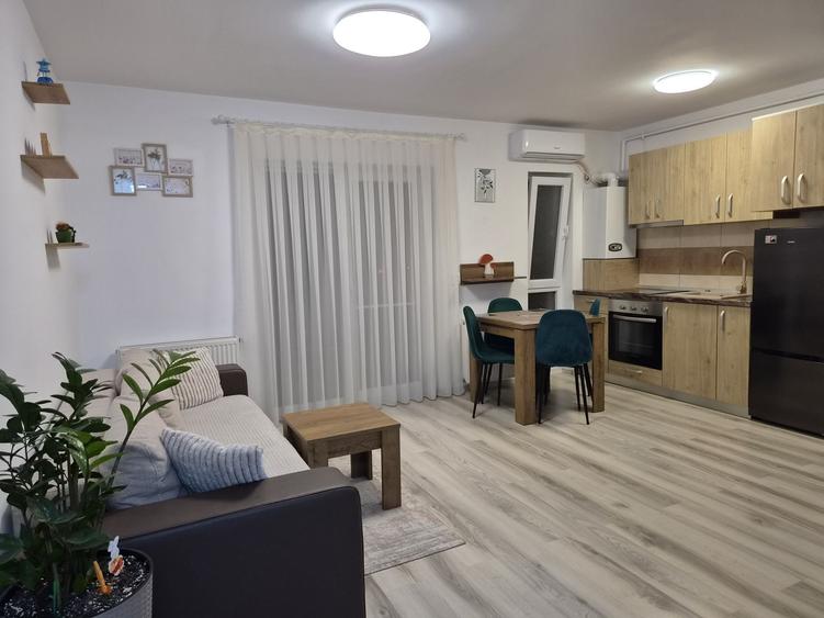Apartament cu 2 camere semidecomandat în Lazaret