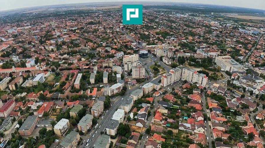 Teren de 355 mp, în Intim