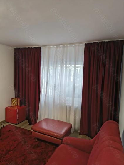 Apartament cu 4 camere decomandat în Central