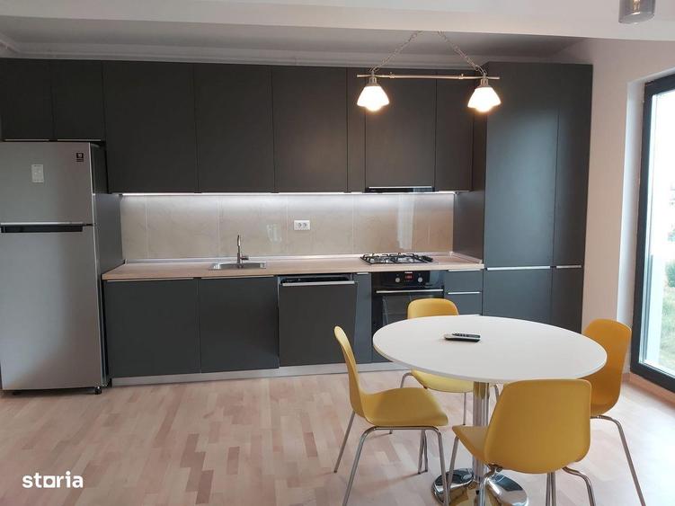 Apartament cu 3 camere decomandat în Albert