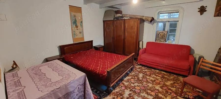Teren de 8200 mp, în Albești