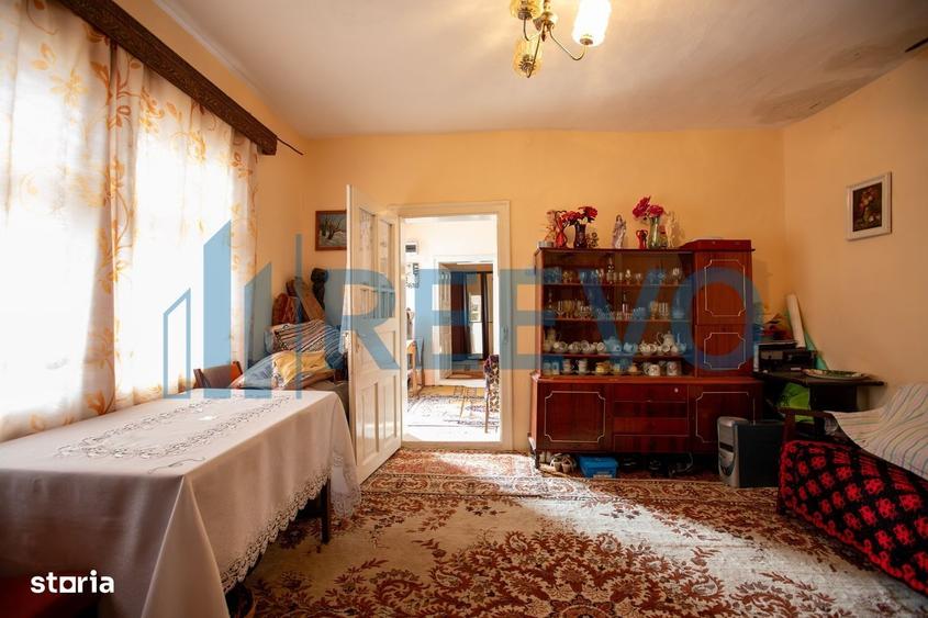 Casă cu 4 camere în Băcioiu