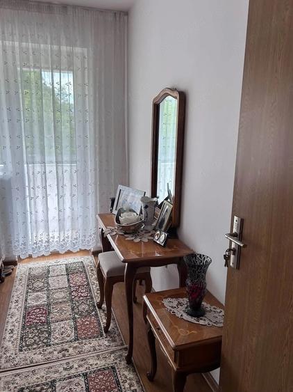Apartament cu 3 camere decomandat în Micro 16