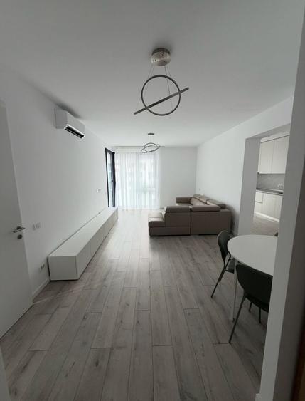 Apartament cu 2 camere decomandat în Herăstrău