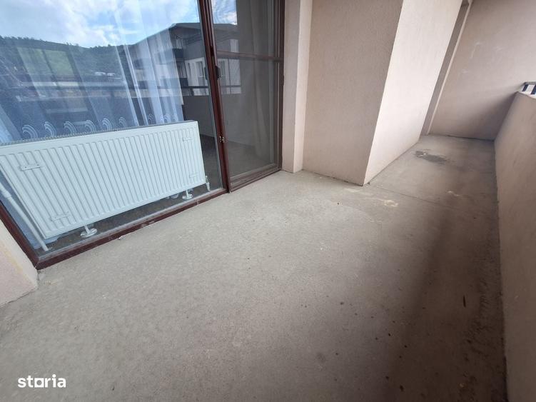 Apartament cu 3 camere semidecomandat în Florești — fotografia 1