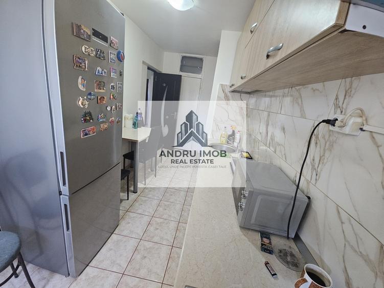 Apartament cu 3 camere decomandat în Dristor