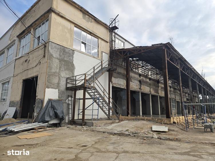 Spațiu comercial, de 360 mp, în Poiana