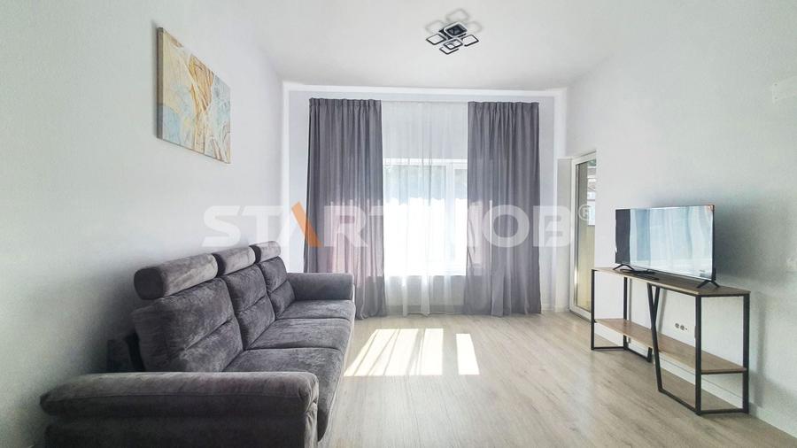 Apartament cu 2 camere semidecomandat, mobilat în Noua
