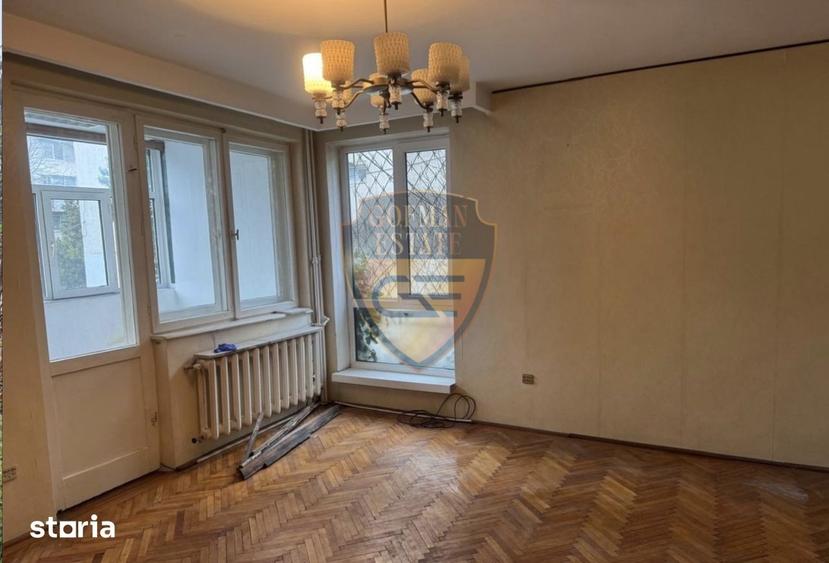 Apartament cu 3 camere decomandat în Tomis II