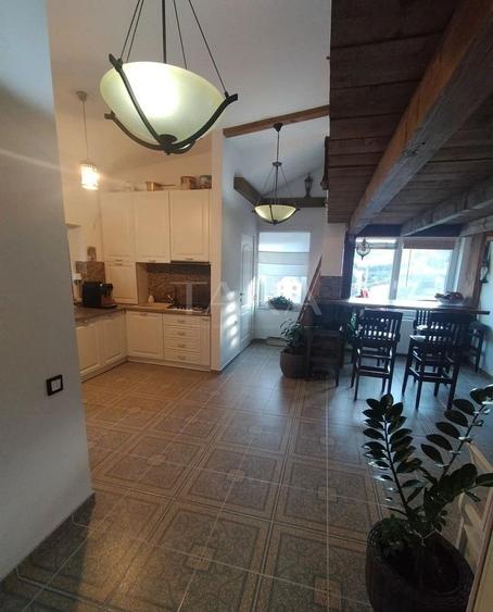 Apartament cu 4 camere, mobilat în Florești