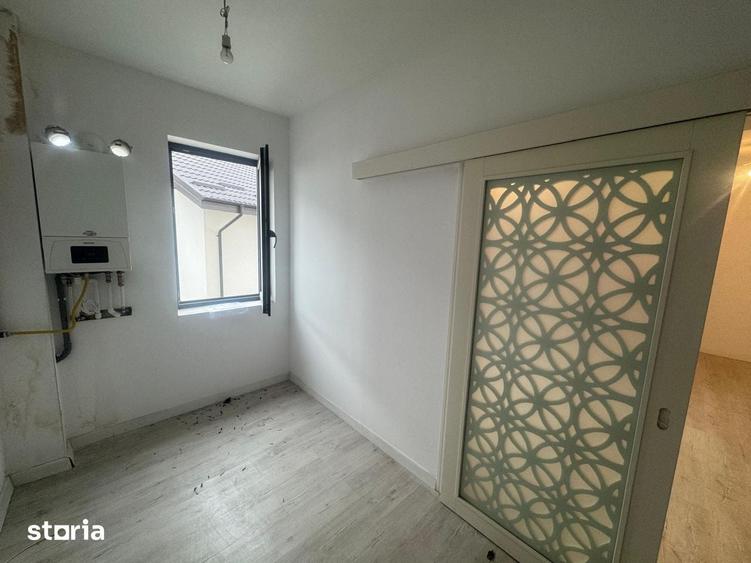 Apartament cu 4 camere decomandat în Dacia