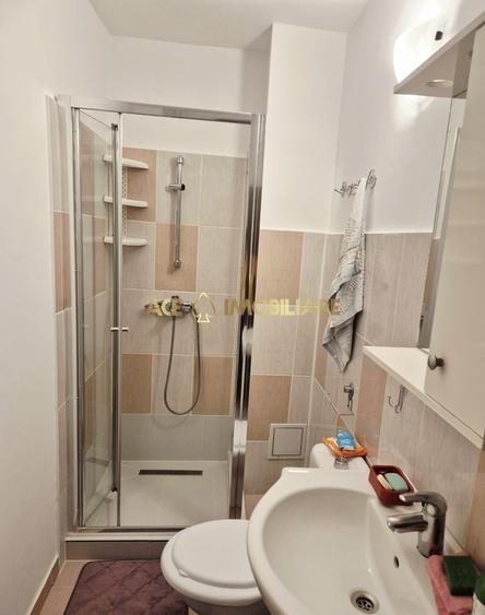 Apartament cu 3 camere semidecomandat, mobilat în Gorjului