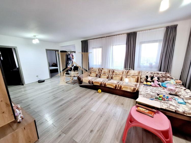 Casă individuală cu 4 camere cu Canalizare în Moșnița Nouă
